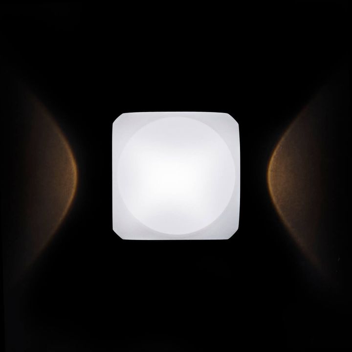 Уличный настенный светодиодный светильник Maytoni Bond Street O015WL-L4W