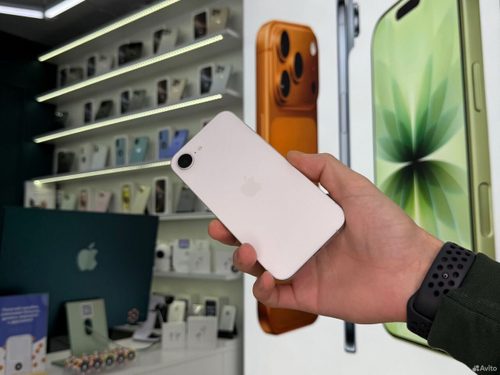 iPhone 16e, 256 ГБ, SIM + eSIM б/у