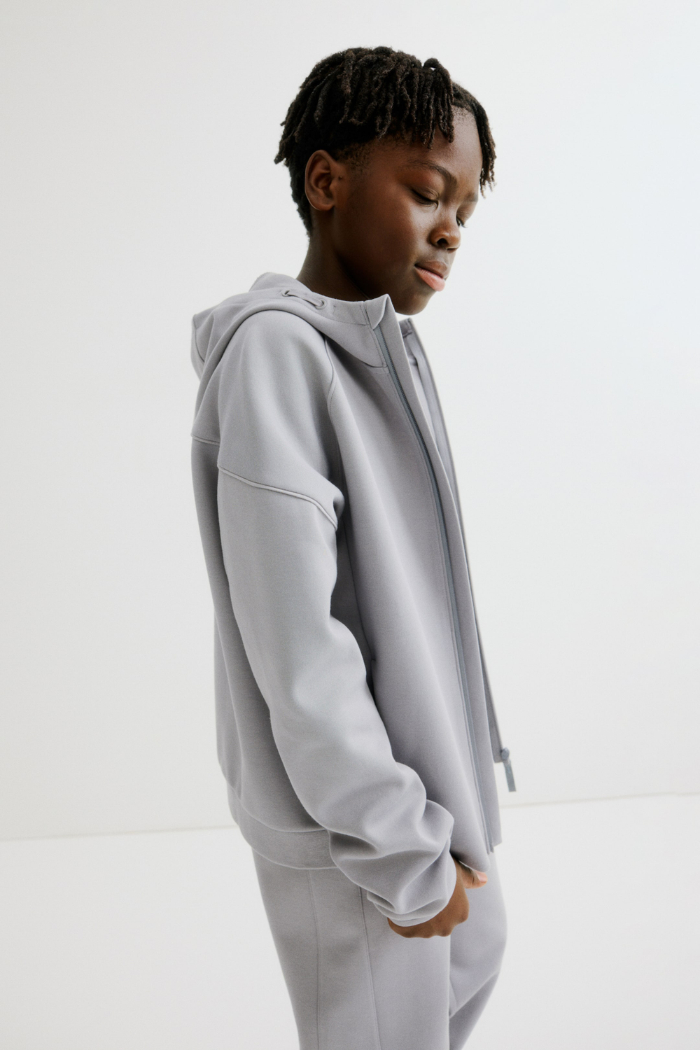 H&M Спортивная толстовка DryMove™ с капюшоном и застежкой-молнией, серый