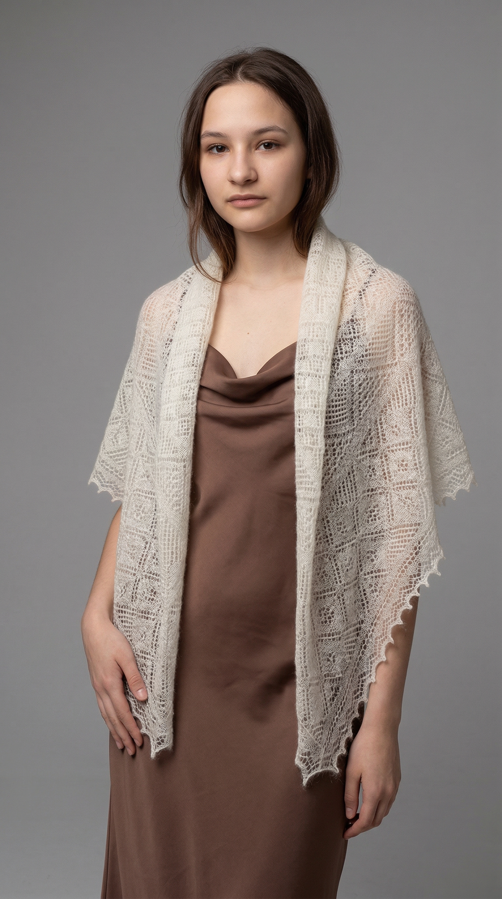 Оренбургский пуховый платок-паутинка А110-01 белый отбеленный