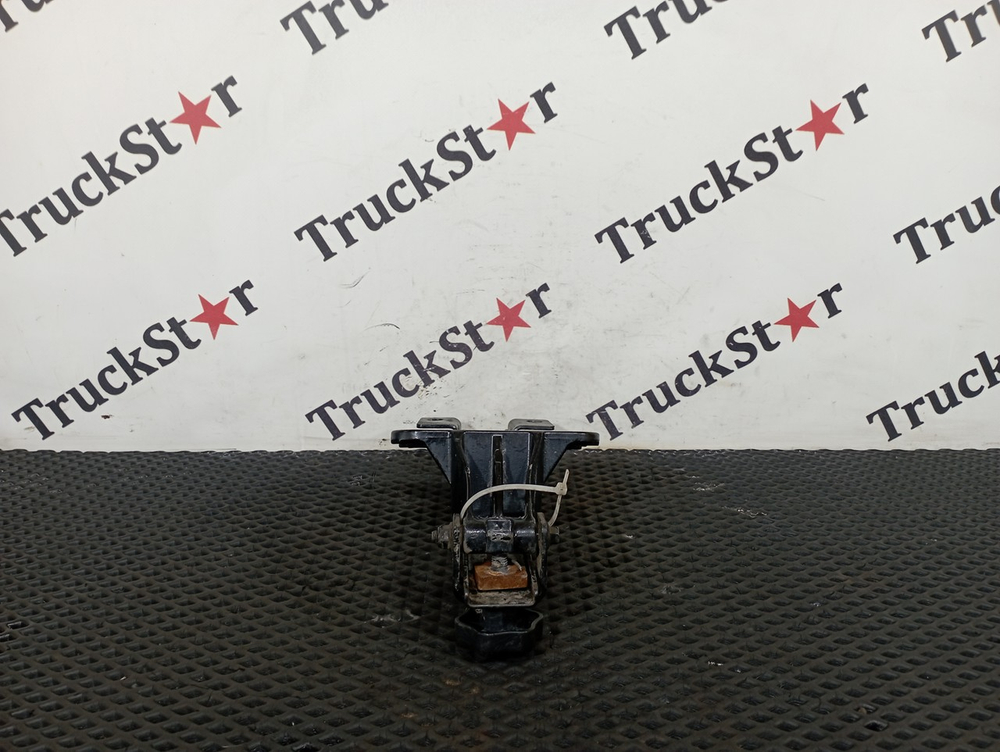 Кронштейн спойлера верхнего 2023г.