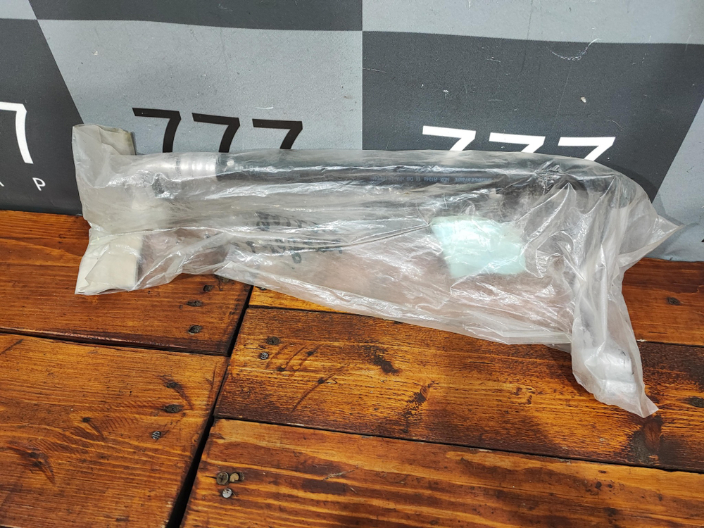 Трубка кондиционера Ranger, B-series 97-06 Новая Оригинал UH7161461A