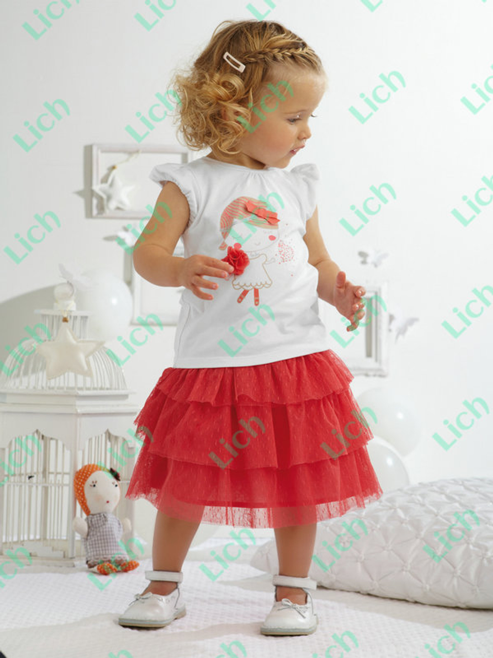 Костюм детский из футболки и многоярусной юбки