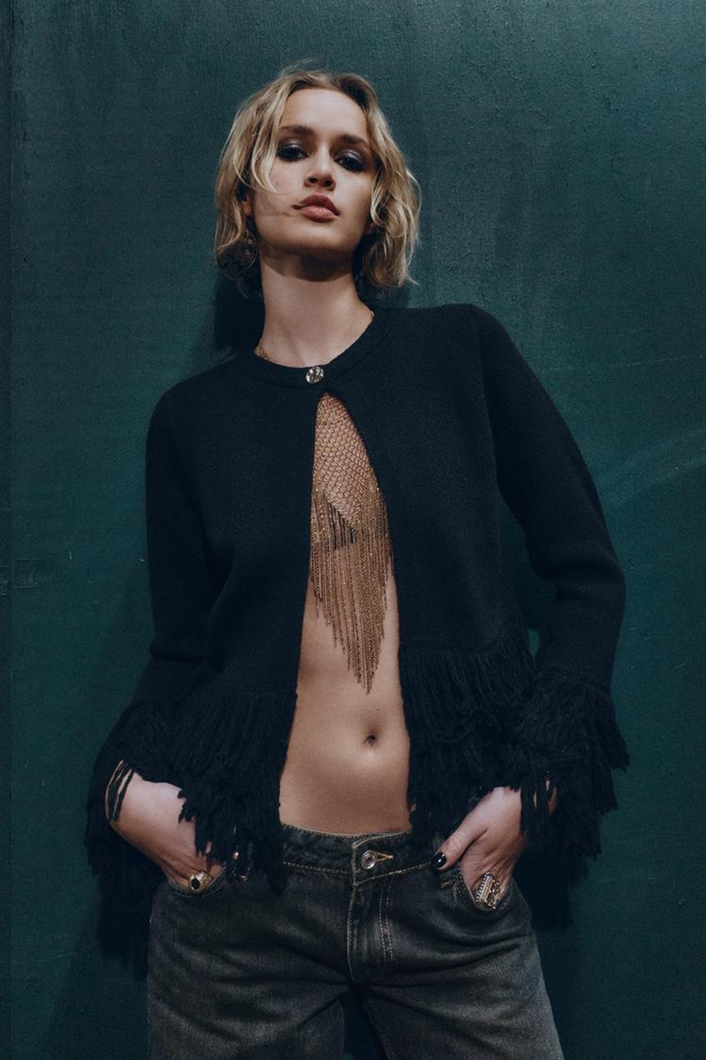 ZARA ВЯЗАНЫЙ КАРДИГАН С БАХРОМОЙ, ЧЕРНЫЙ