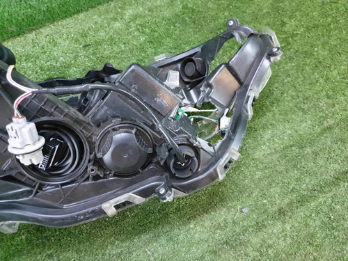 Битая Фара левая Toyota RAV4 5 XA50 (2018-н.в.) LED