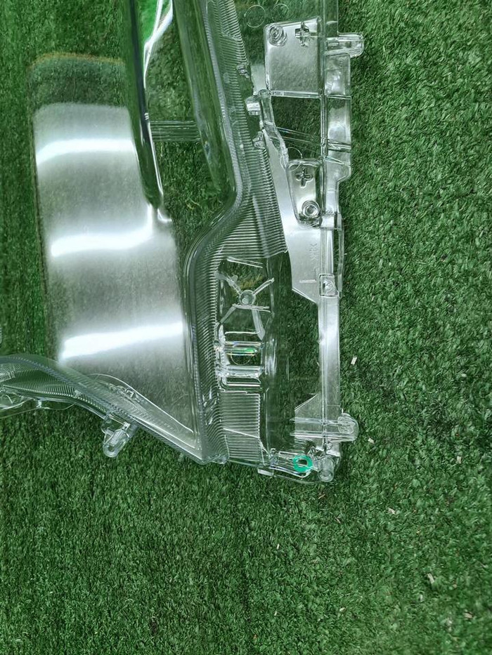 Стекло фары левое Toyota LC Prado 150 (2017-н.в.)