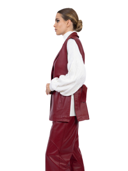 Женские кожаные брюки бордовые прямого кроя