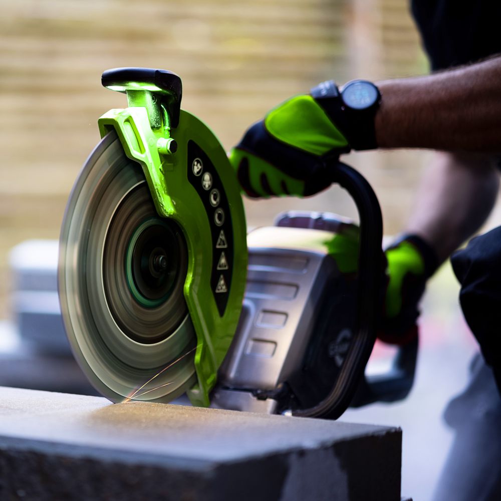 Бетонорез аккумуляторный Greenworks Арт.1501307, 82V, 350 мм, 4,3 кВт, без АКБ И ЗУ