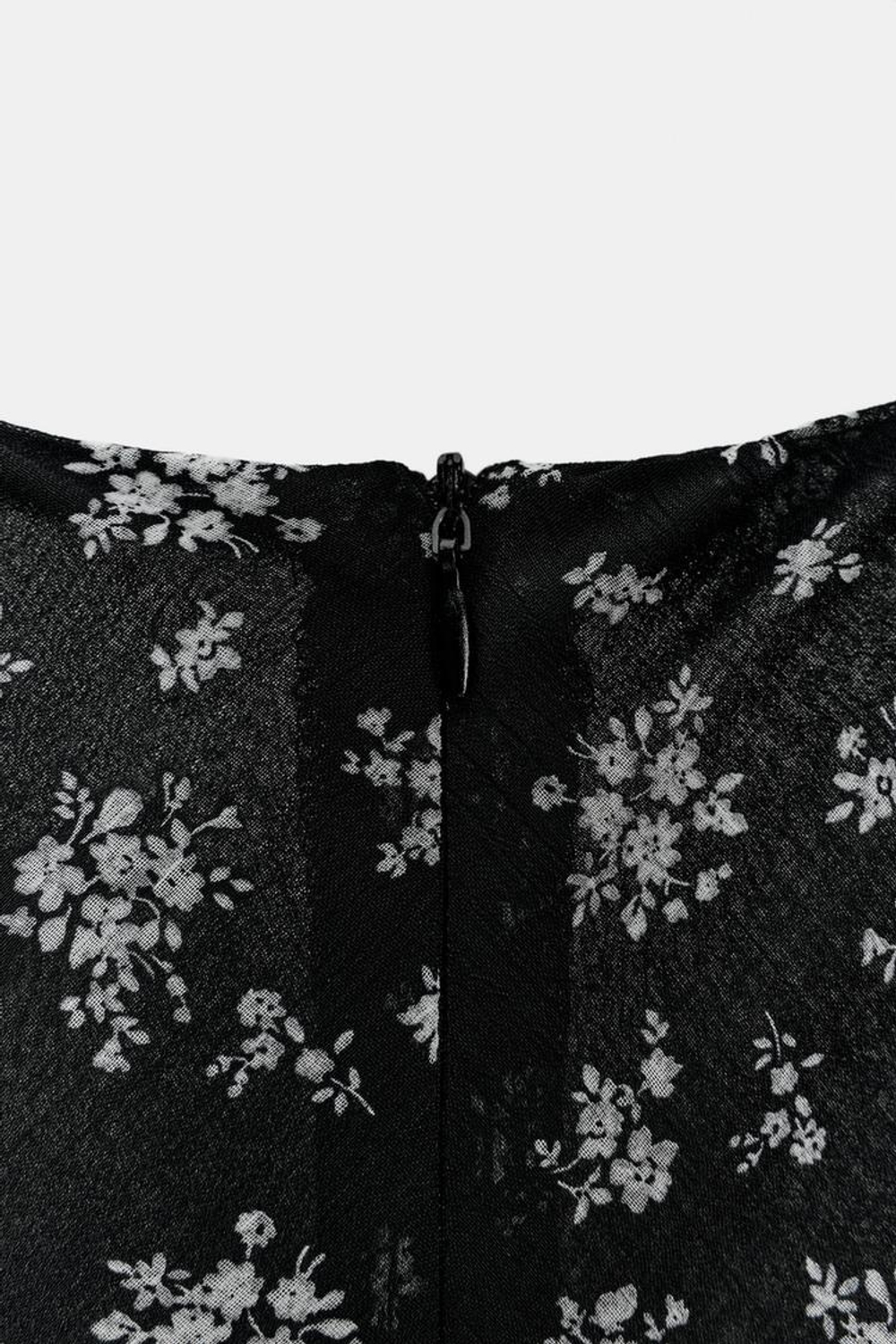 ZARA ПЛАТЬЕ ИЗ ТКАНИ С ЦВЕТОЧНЫМ ПРИНТОМ С ВОЛАНАМИ, ЧЕРНЫЙ/БЕЛЫЙ