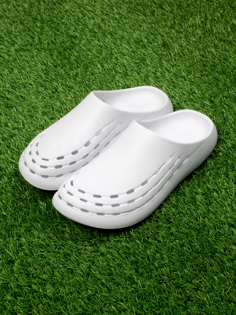 Сабо медицинские мужские белые