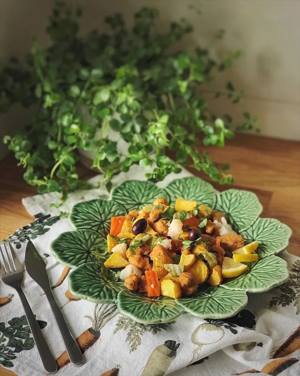 Тарелка обеденная Geranium зеленая (27.5 см)