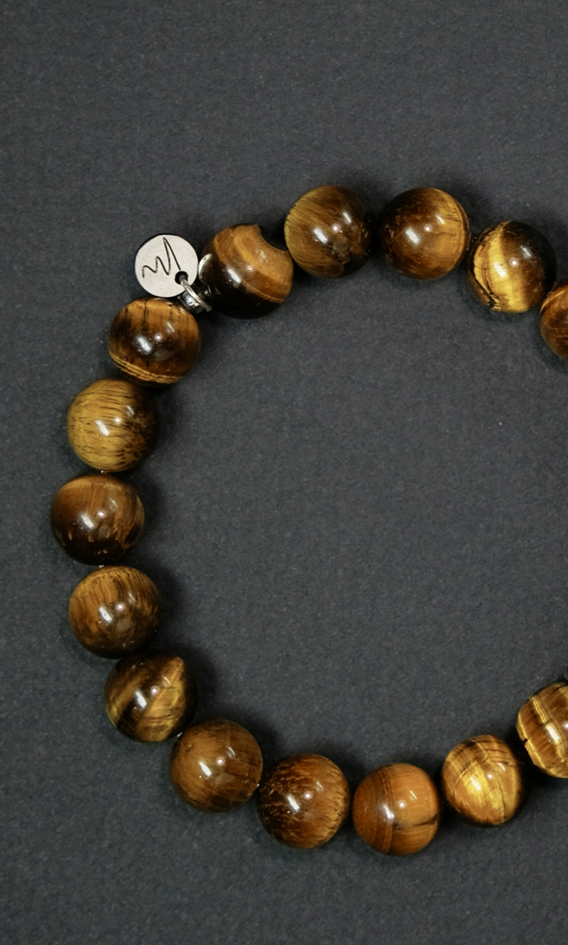 Браслет "Memo about Power" из тигрового глаза 10 мм с подвеской