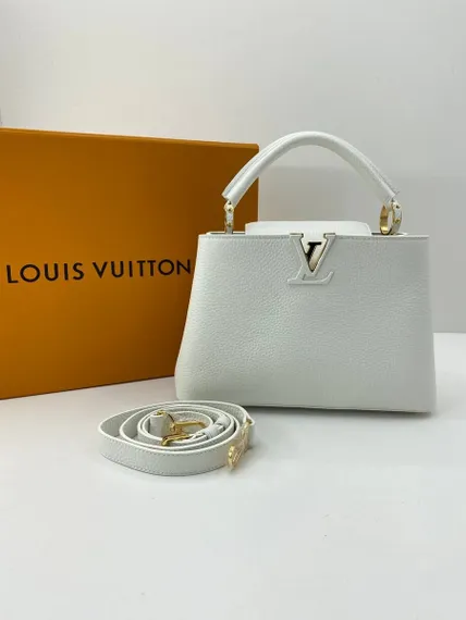 Сумка Louis Vuitton Capucines BB белый