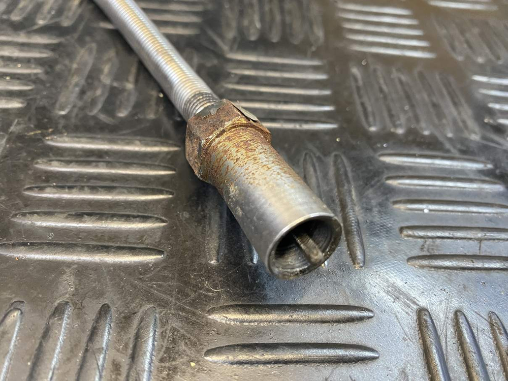 Трос спидометра Suzuki Intruder VS750 VR51A