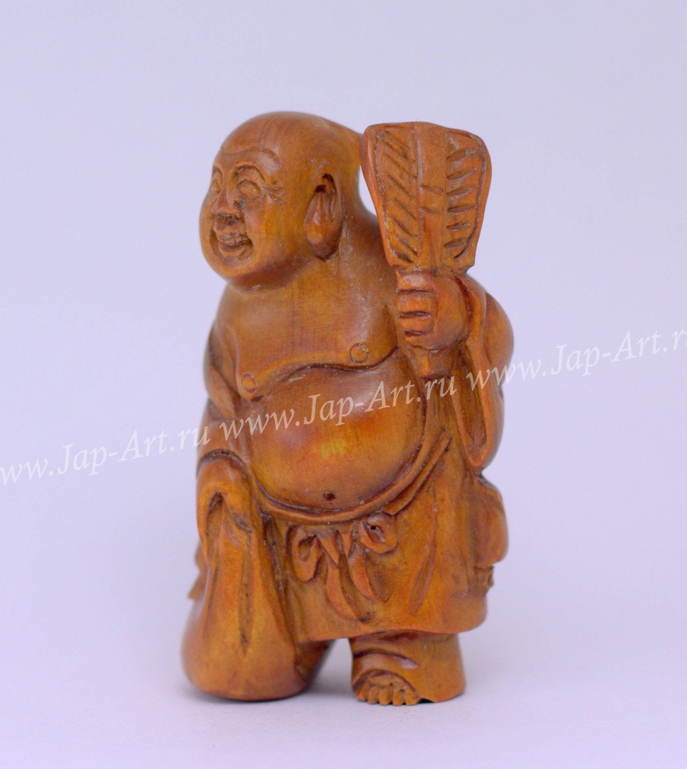 Нэцкэ Хотей с веером