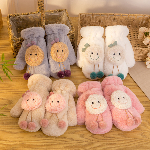 Теплые варежки "Fluffy Mittens"