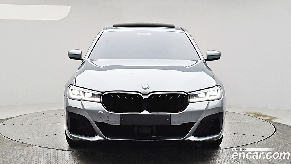 BMW 5 Series (G30) 530i M Sports (01.2023)