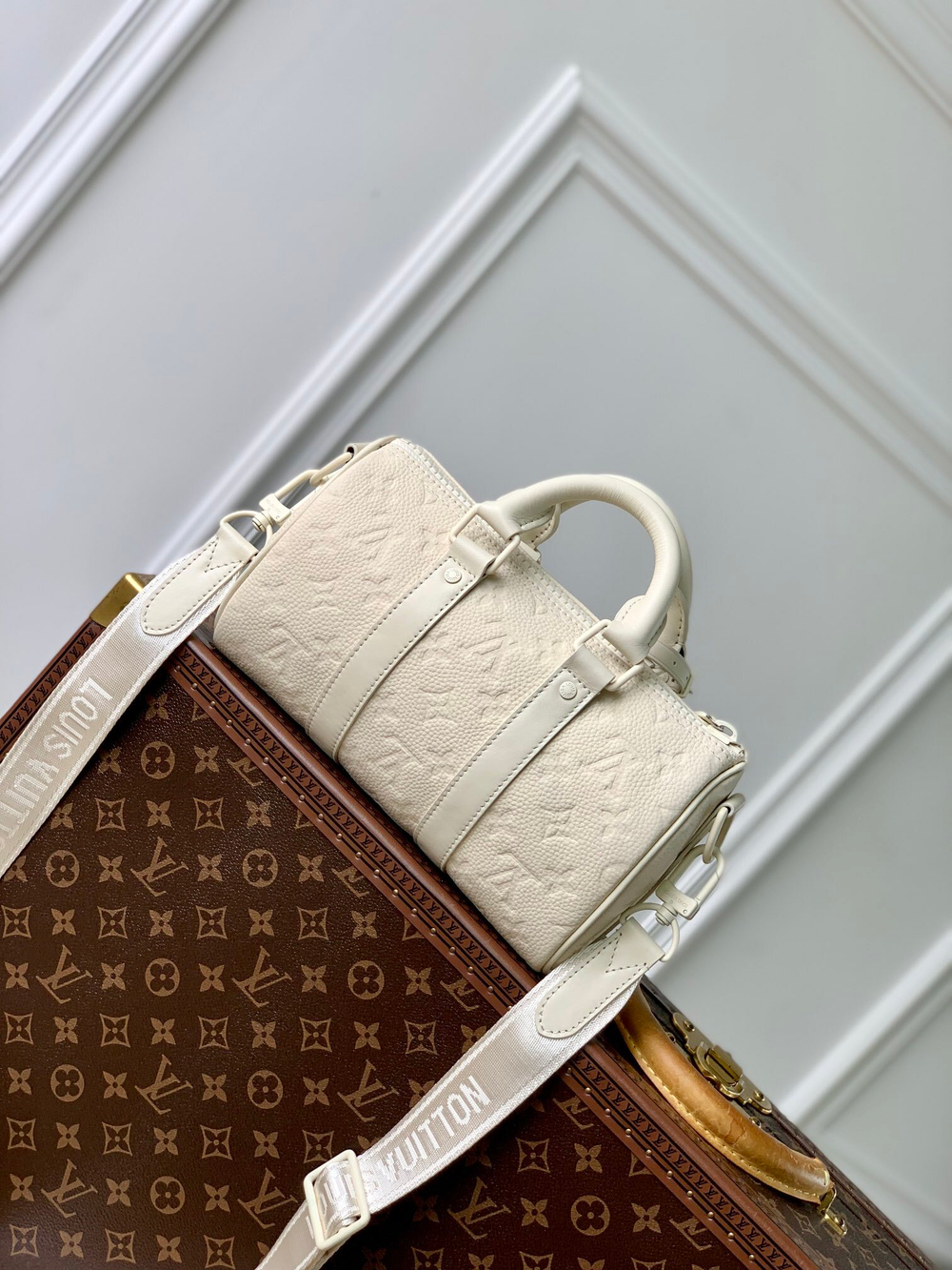 Louis Vuitton Keepall 25
