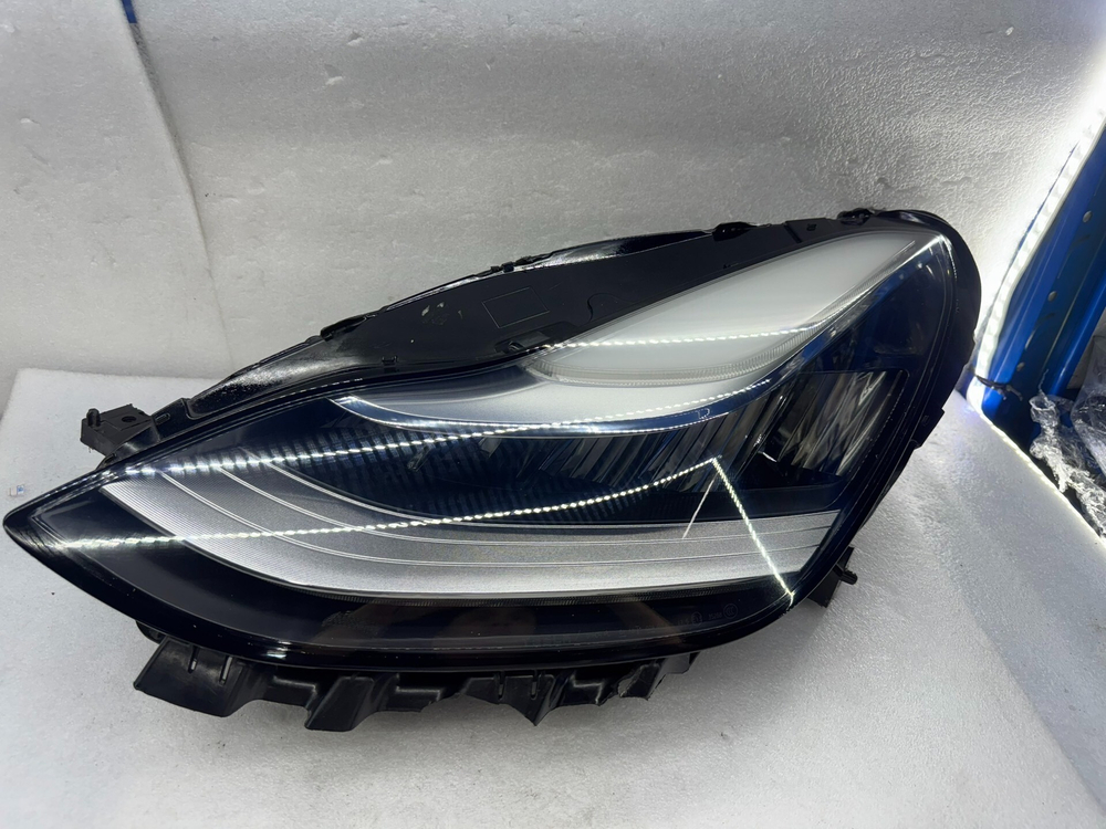 Оригинальная фара LED для Tesla Model 3