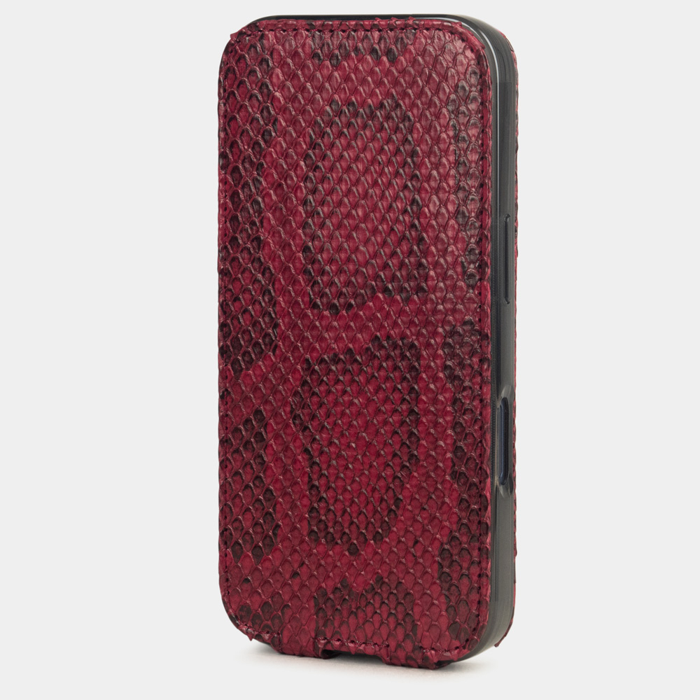 Чехол для iPhone 17 Pro кожаный, питон цвета малины