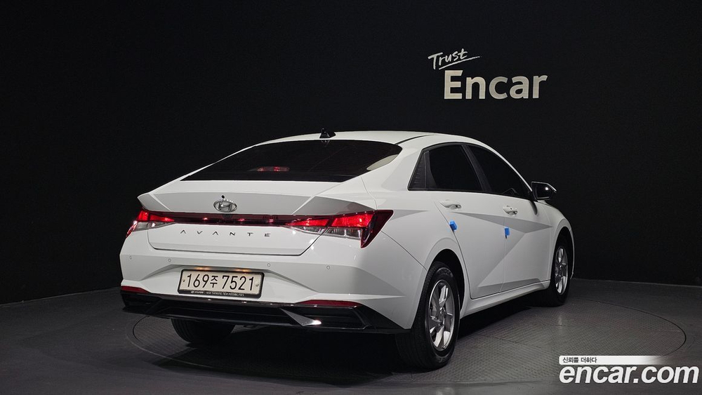 Hyundai Avante (CN7) 1.6 (10.2020)