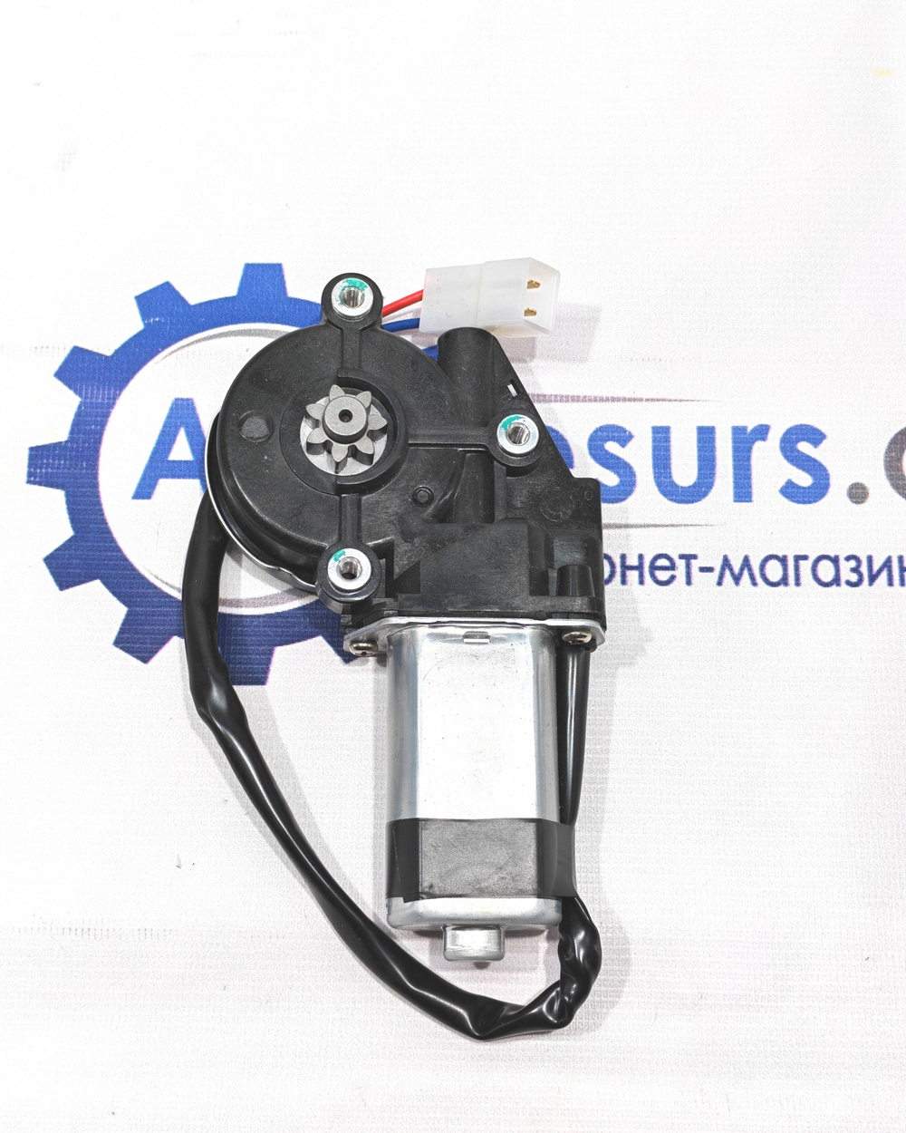Двигатель стеклоподъемника "SAV" 7-зуб. 3 кр. с направл. 12405I-R правый