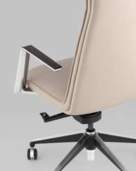 Кресло руководителя Arrow светло-серое