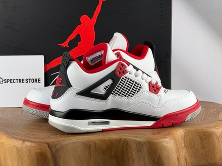 Air Jordan 4 OG Fire Red 2020