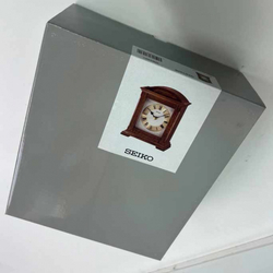 Настольные часы Seiko QXG123B