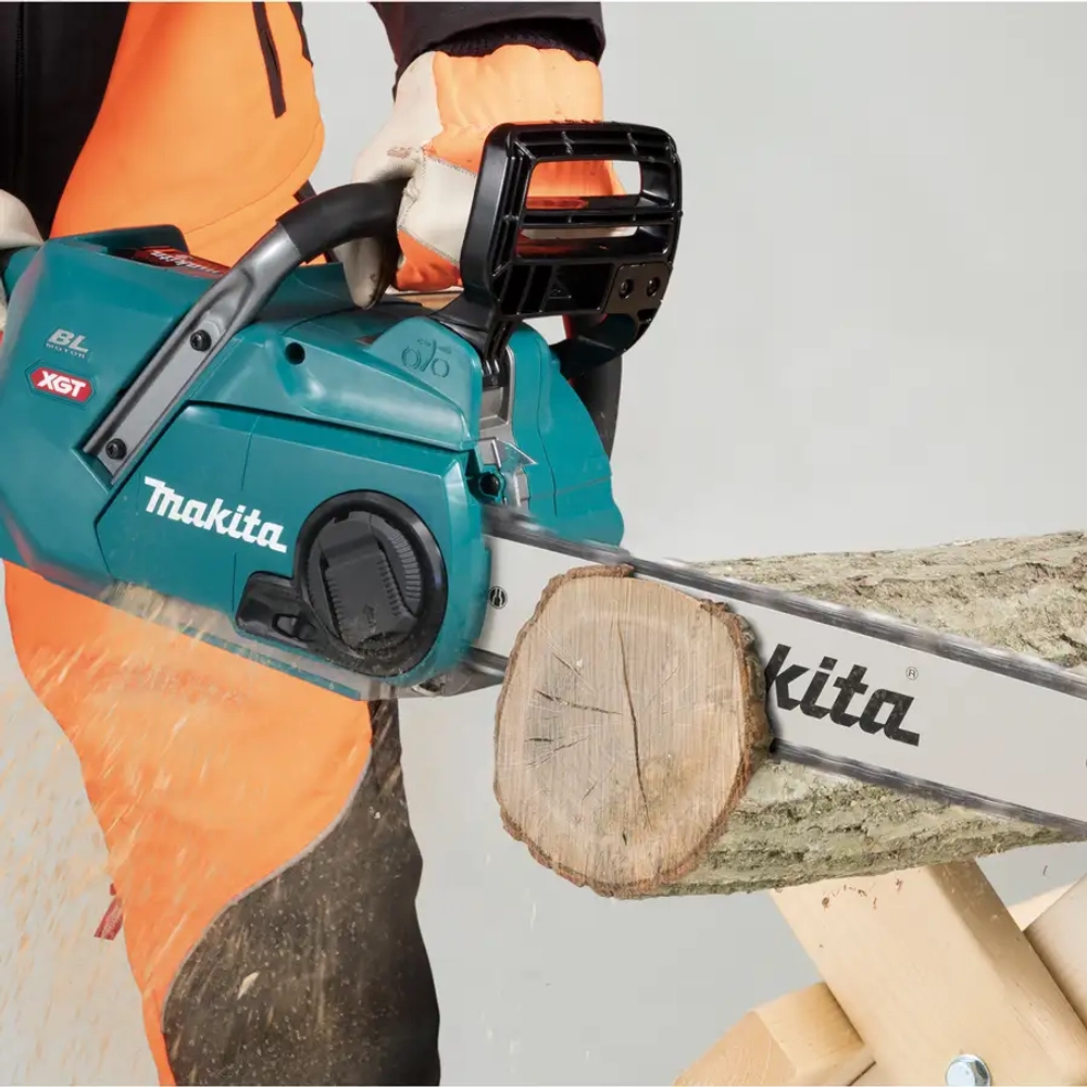 Аккумуляторная цепная пила Makita UC016GZ01