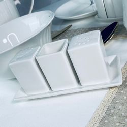 Lenardi 118-132 Набор солонок 3пр. на подставке RESTO в под.уп.(х48)Фарфор