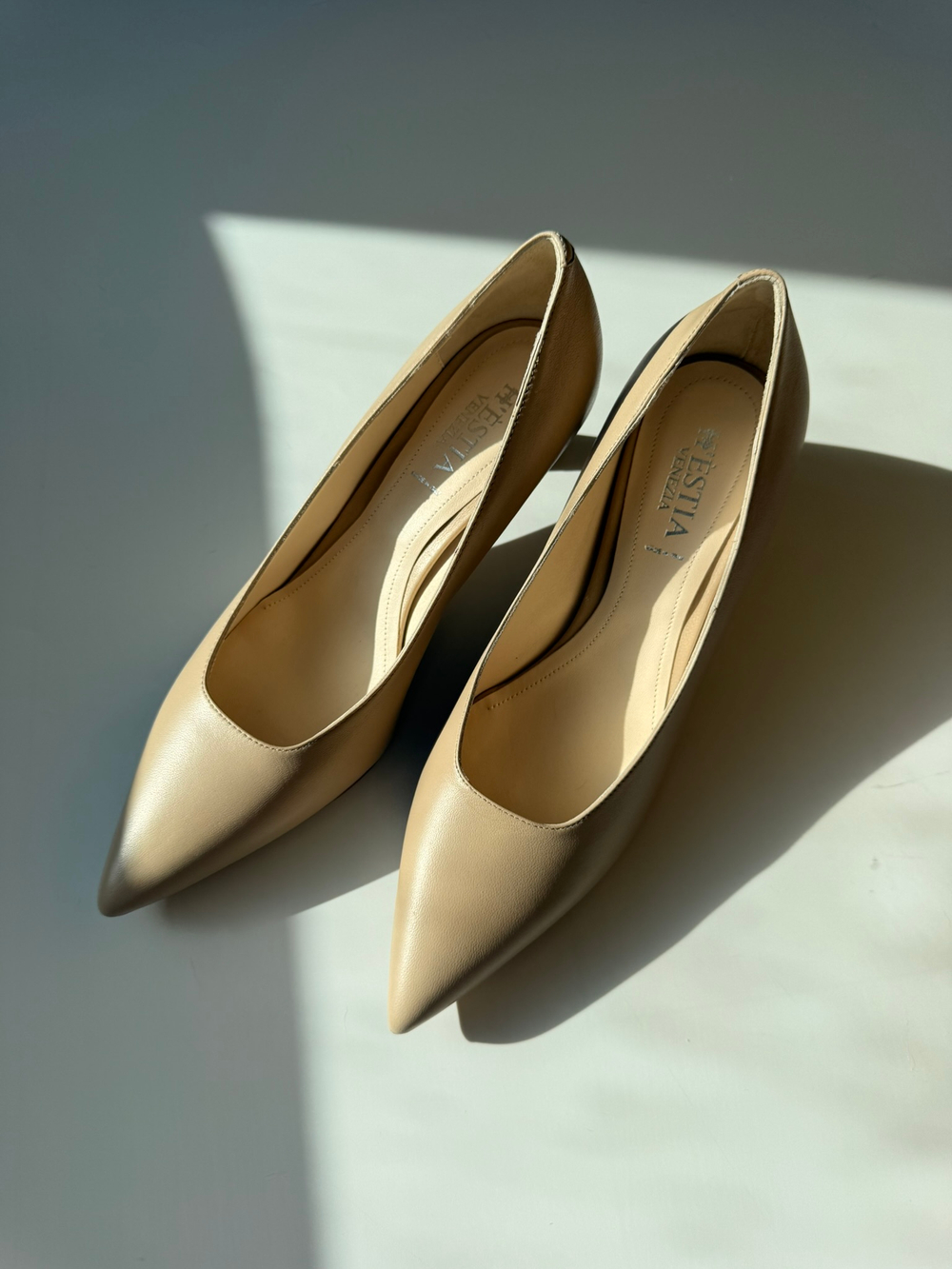 Женские туфли в бежевом цвете Hestia Naturale