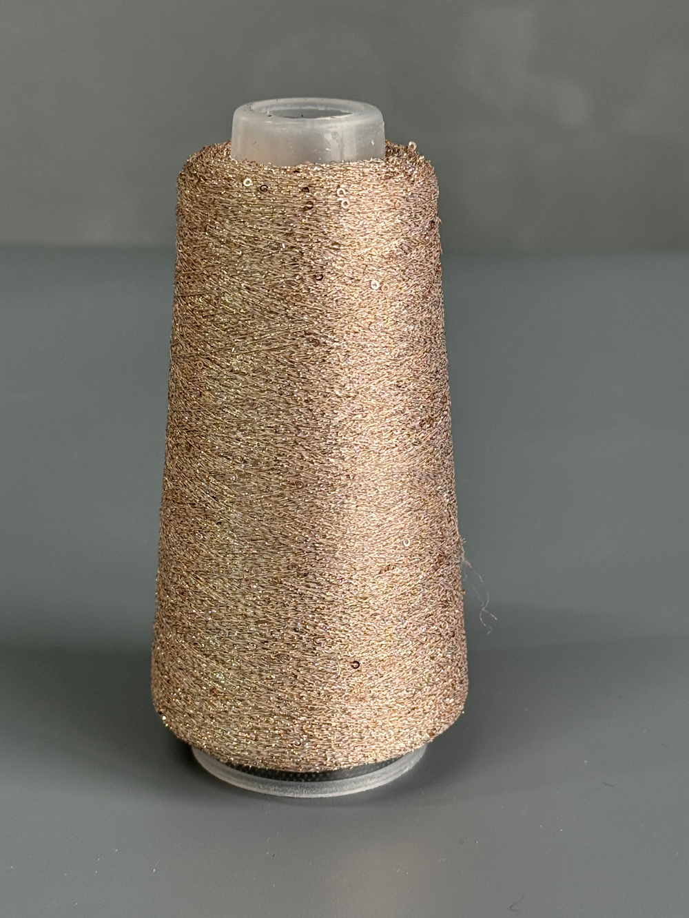 Пряжа Siyue Lurex Sequins пайтка 1,5 мм (46/розовое золото), 1800м/50гр