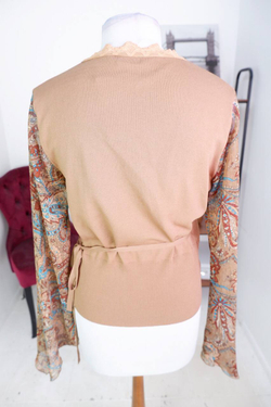 Джемпер Folia на запах стильный, визуально на 44/46 размер