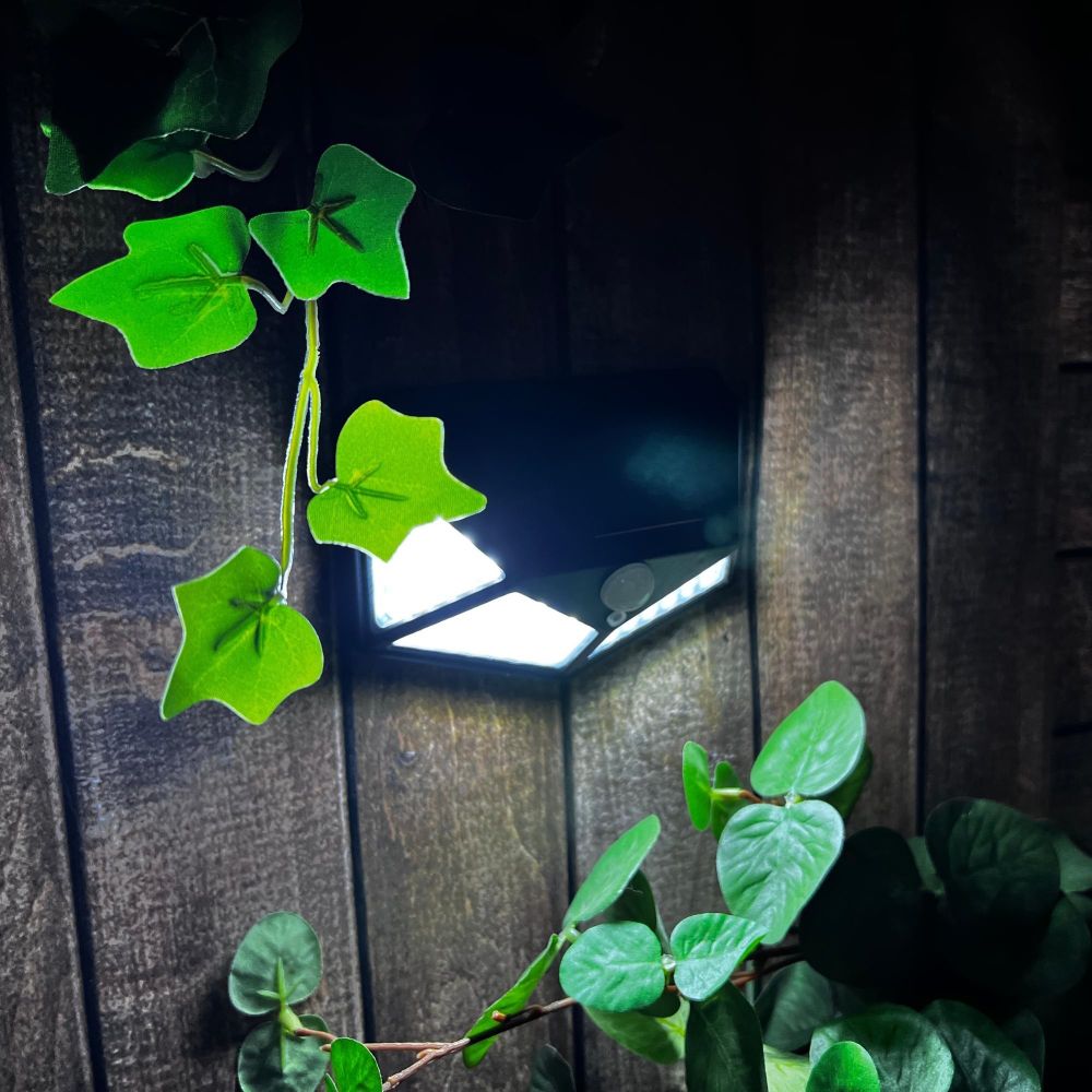 USL-F-167-PT100 SENSOR Садовый светильник на солнечной батарее. с датчиком движения. 100 светодиодов. Белый свет. 1x18650 Li-Io аккумулятор в-к. IP44. TM Uniel