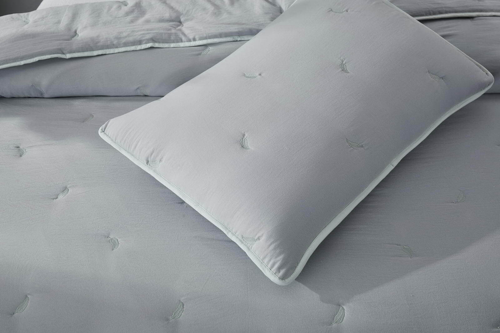 Покрывало 160х220 и наволочка 50х70 Sofi De MarkO Эрика серое