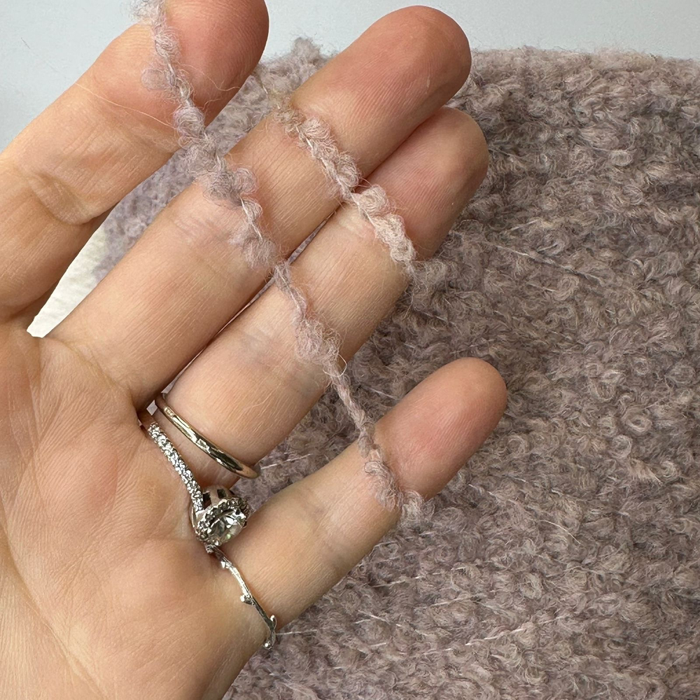 BRAZZE - Pinori Filati; 15% альпака fine, 36% меринос, 14% п/c, 35% п/а; букле; 280м/100гр; col. 8713, цвет: пыльная роза; S501