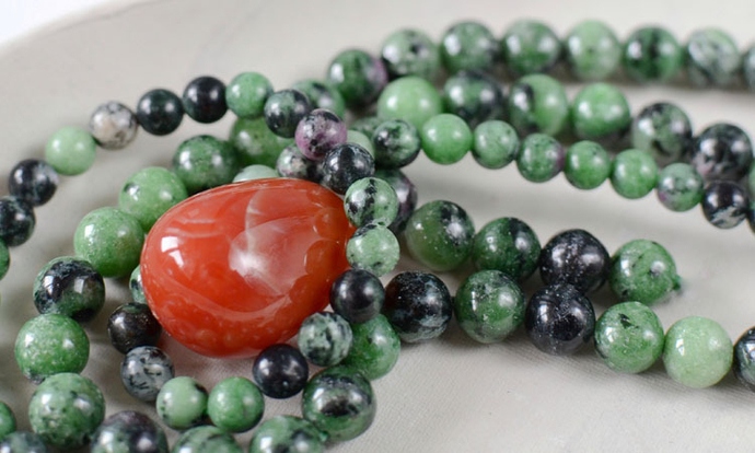 О цоизите и подделках