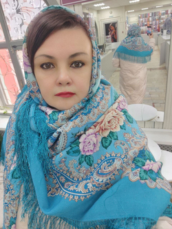 Платок шерстяной с шелковой бахромой