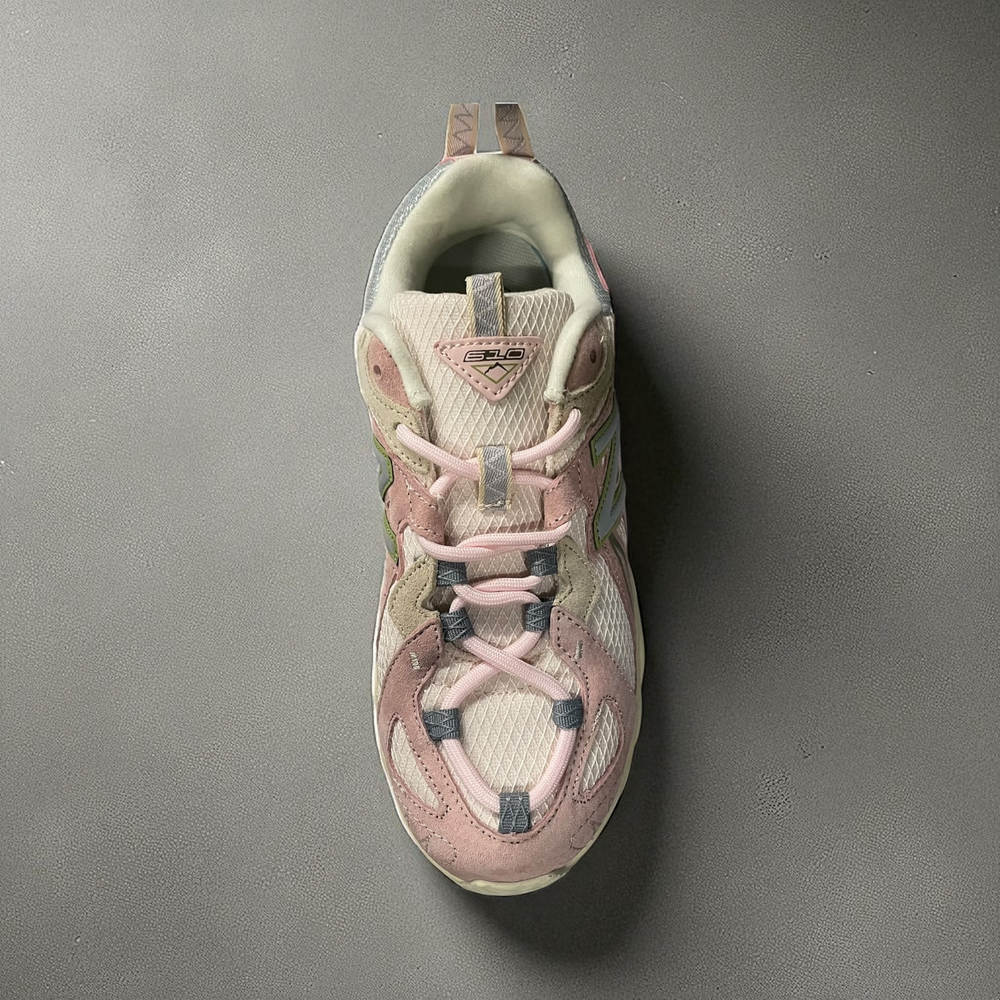 New Balance 610 • Pink