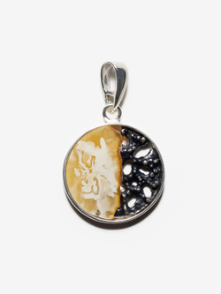 Уникальный серебряный кулон с цельным пейзажным янтарем, серебро 925 пробы