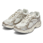 New Balance 725v1 Moonbeam