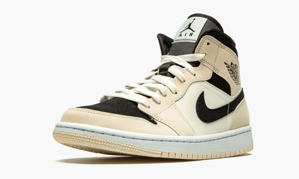 Air Jordan 1 Mid WMNS "Barely Orange / Guava Ice"