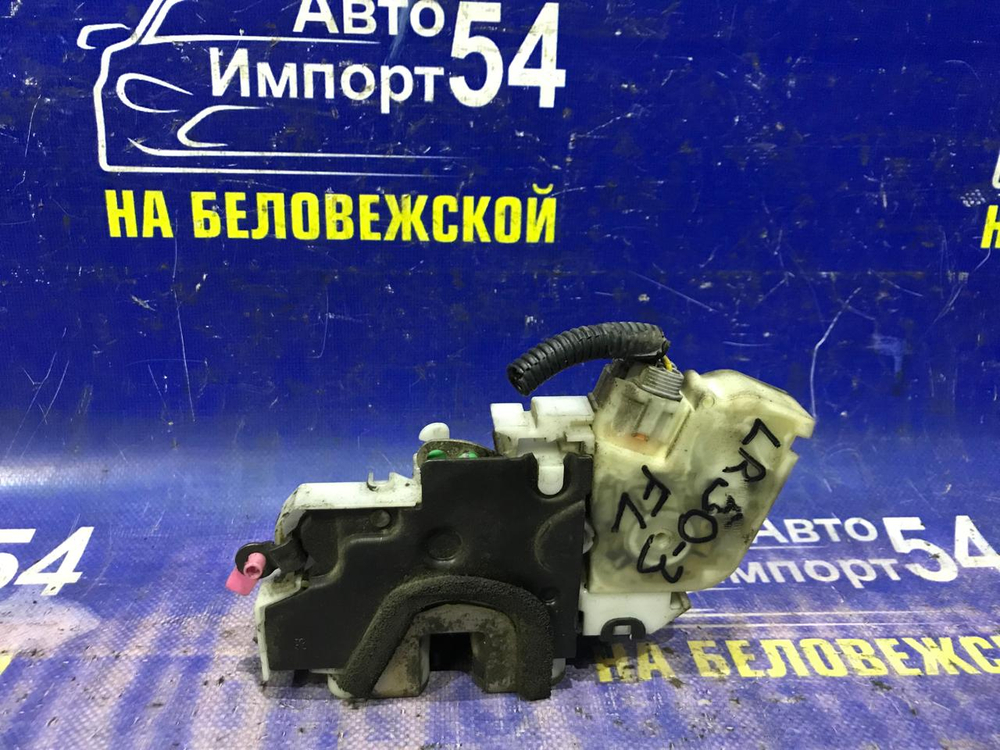 Замок двери передней левой NISSAN TERRANO 1999