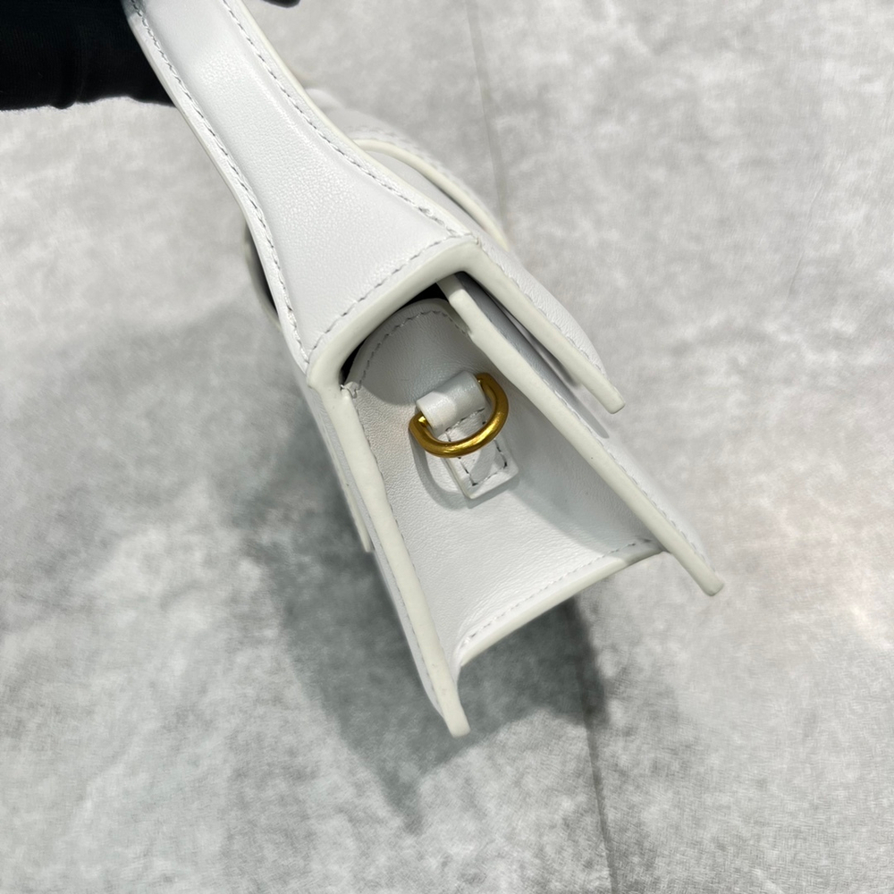 Jacquemus Le Bambino 17 cm