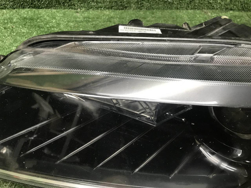 Фара левая Skoda Superb 3 (2015-2019) ксенон