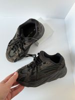 Кроссовки Adidas YeeZy, 28,5