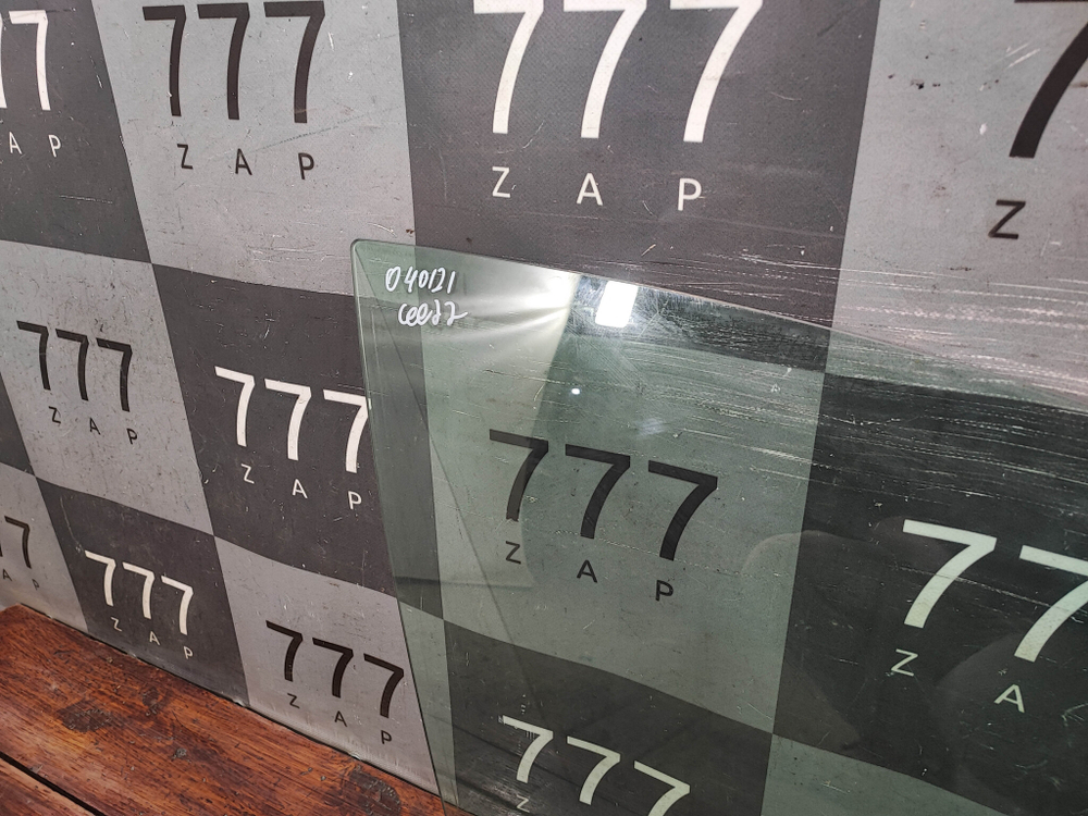 Стекло двери передней правой Kia Ceed 2 (JD) 12-18 Б/У Оригинал 82420A2010