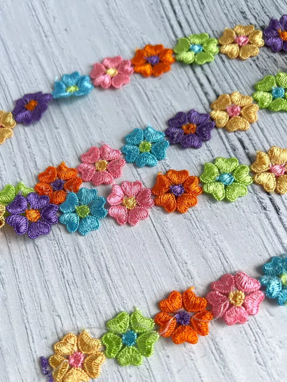 Тесьма кружево для рукоделия и вязания цветочки