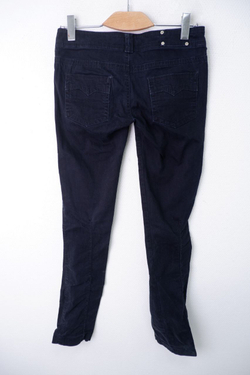 Джинсы Bershka темные 40 размер